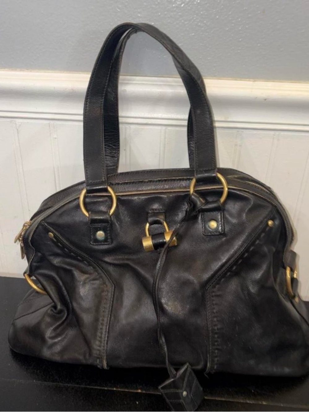 Yves Saint Laurent Designer bag Black Leather Gold Hardware Handbag